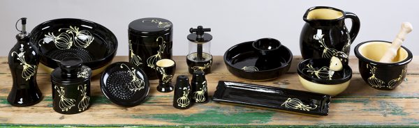 Black garlic grater plate and matching patterns
